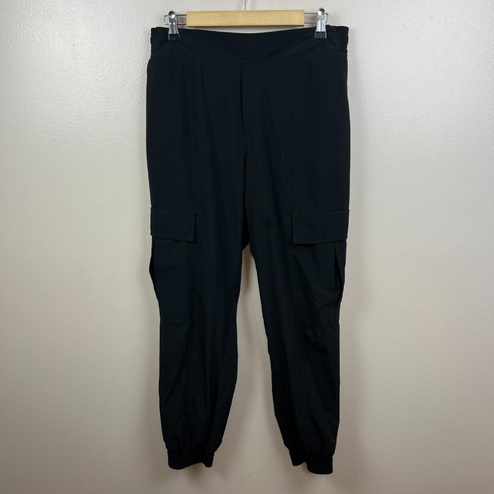 Athleta Chelsea Utility Jogger Pants Size 8 Black Cargo Athletic Travel Casual - Picture 2 of 13